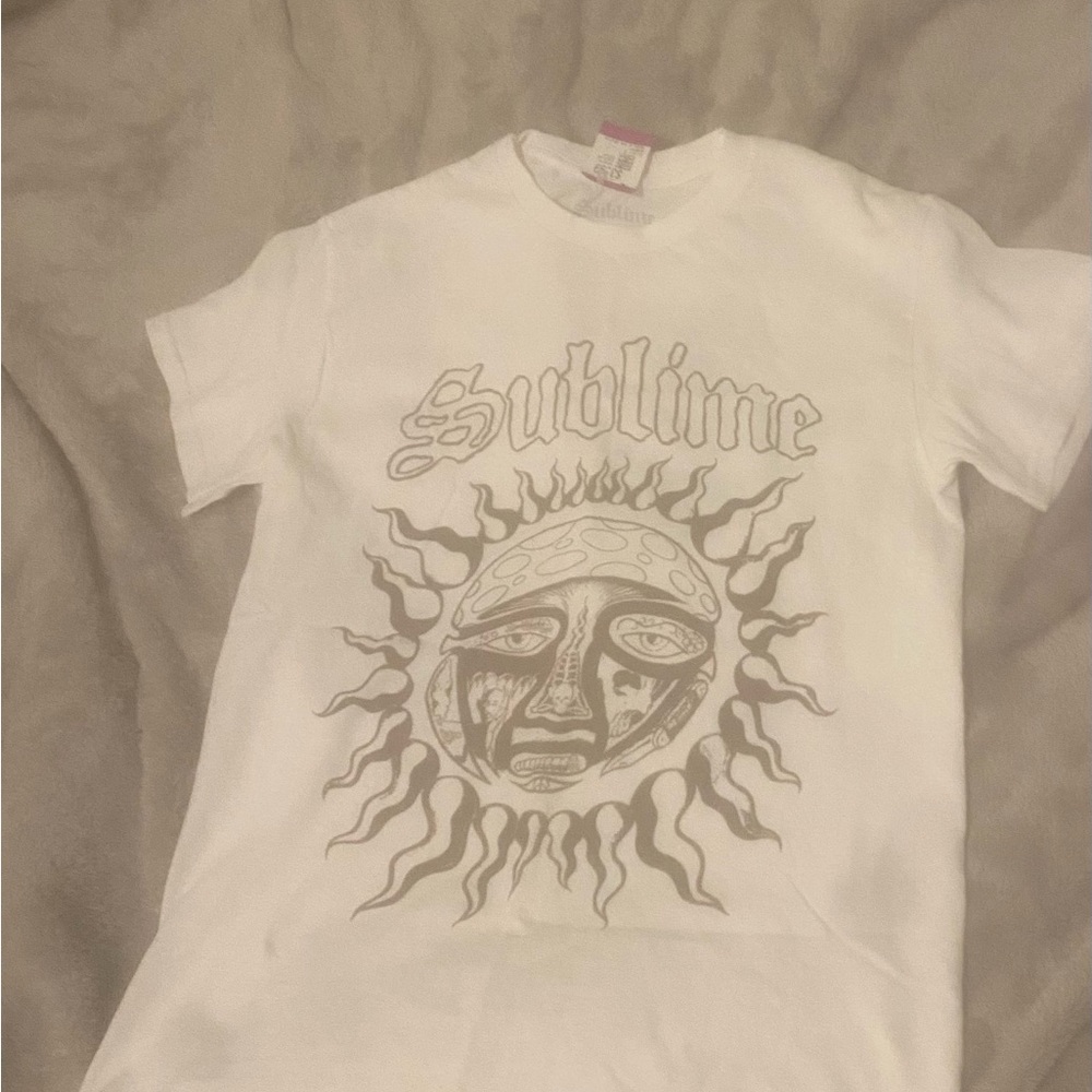 Urban Outfitters White Gray Short Sleeve Tee with Artistic Sun Design